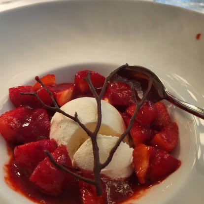 Buffet med varieret tilbehør